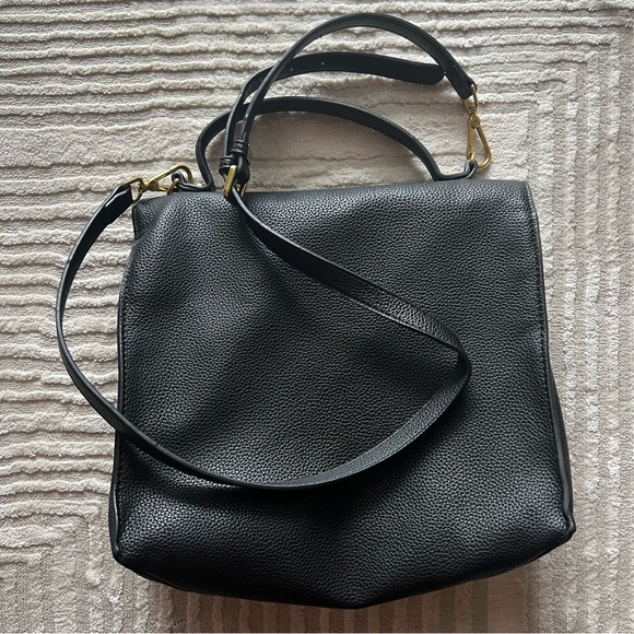 🍉Coccinelle Pebbled Leather Black Bag Shoulder Crossbody Italy - Picture 4 of 7